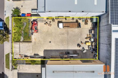 Property photo of 20 Hallmark Street Pendle Hill NSW 2145