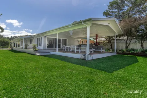 Property photo of 10 Beachview Avenue Berrara NSW 2540