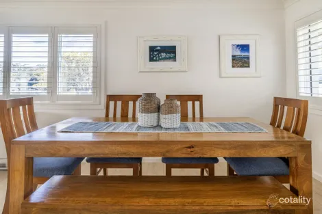 Property photo of 10 Beachview Avenue Berrara NSW 2540