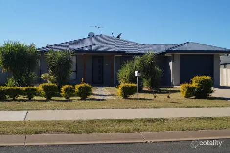 10 MITCHELL ST, EMERALD, QLD 4720