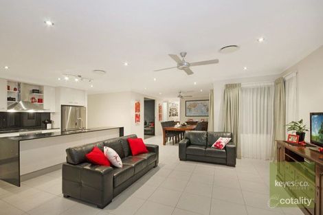 13 Gundabluey Cres, Mount Low, QLD 4818