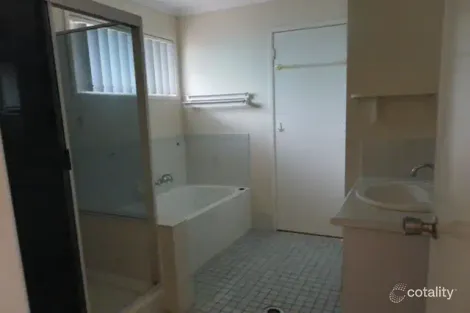 Property photo of 4 Edmonston Drive Emerald QLD 4720