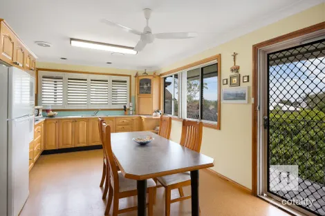 Property photo of 28 Yeramba Road Summerland Point NSW 2259