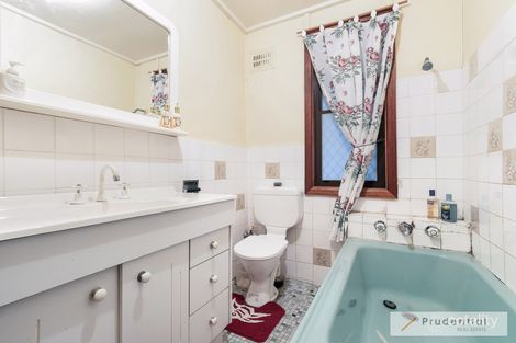Property photo of 8 Wych Avenue Lurnea NSW 2170