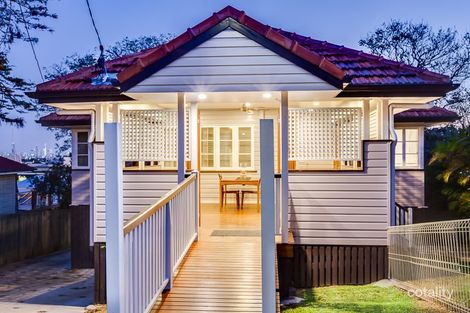 24 Allowrie St, Stafford, QLD 4053