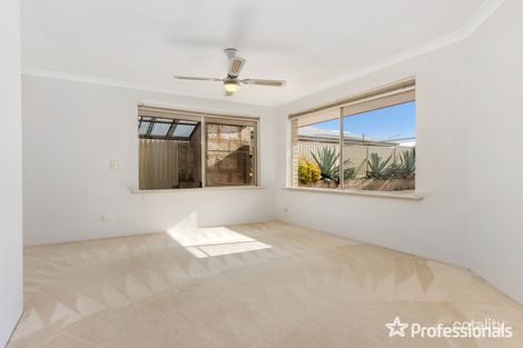 Property photo of 11 Graydon Grove Leda WA 6170