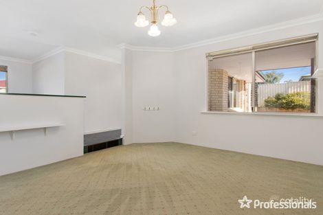 Property photo of 11 Graydon Grove Leda WA 6170