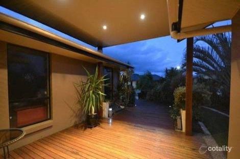 Property photo of 4 Luke Court Bargara QLD 4670