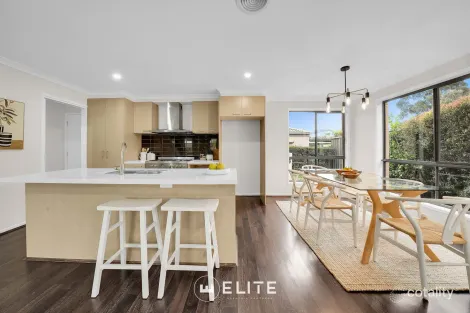 Property photo of 1/1 Derwent Court Berwick VIC 3806