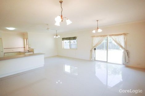Property photo of 8 Barrier Place Forest Lake QLD 4078