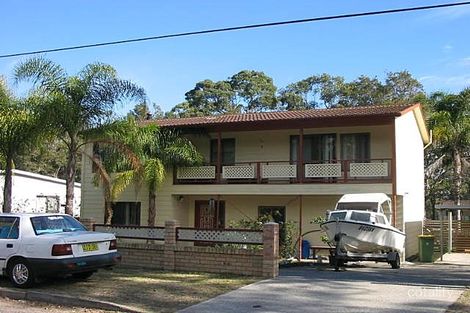 6 Tarwarri Rd, Summerland Point, NSW 2259