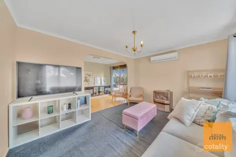 Property photo of 8 Sturt Road Melton South VIC 3338