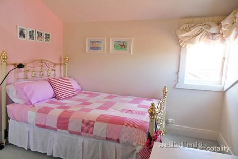 Property photo of 23 Edgevale Road Kew VIC 3101