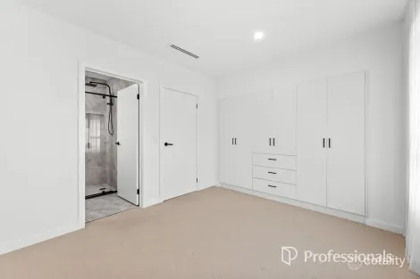 Property photo of 5 Chantilly Street Mount Waverley VIC 3149