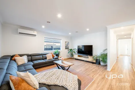 Property photo of 15 Prominent Road Diggers Rest VIC 3427