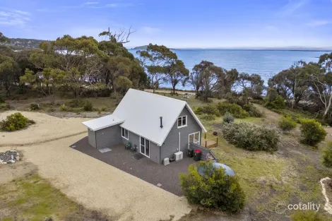 Property photo of 108 Apex Point Road White Beach TAS 7184
