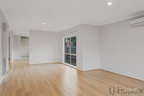 Property photo of 21 Grierson Drive Kilsyth VIC 3137