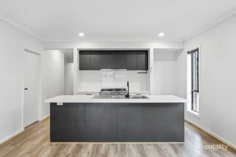 Property photo of 1 Spree Place Lara VIC 3212
