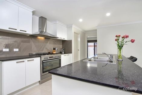 Property photo of 30 Sorrento Drive Alfredton VIC 3350