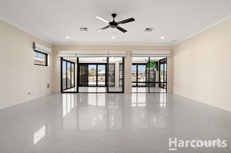 Property photo of 98 Murray Waters Boulevard South Yunderup WA 6208