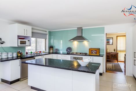 Property photo of 39 Dobell Circuit St Clair NSW 2759