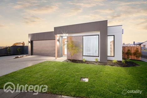 30 Hollioake Dr, Lucas, VIC 3350
