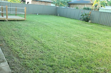 Property photo of 5 Buranda Crescent St Johns Park NSW 2176