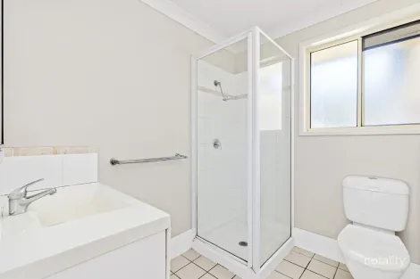 Property photo of 40 Riverview Street Emerald QLD 4720