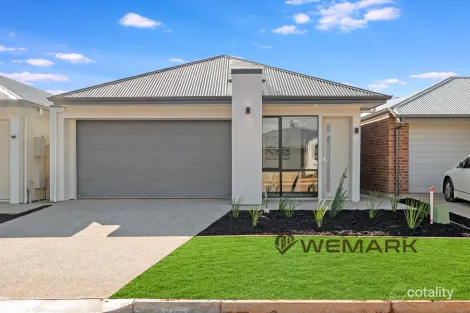 8 Elias Cct, Munno Para West, SA 5115