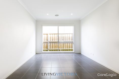 Property photo of 19 Woolshed Drive Truganina VIC 3029