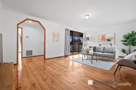 Property photo of 34 Maramba Drive Narre Warren VIC 3805