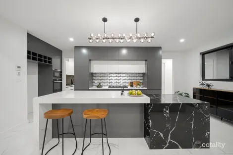 Property photo of 10 Verreaux Crescent Throsby ACT 2914
