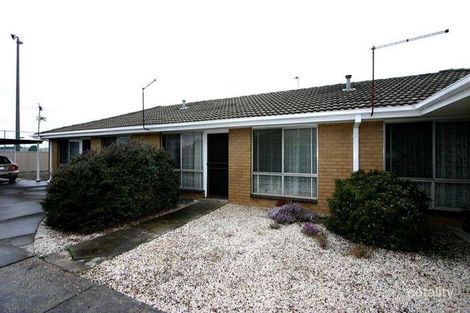 Property photo of 2/70 Grandview Grove Wendouree VIC 3355