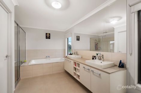 Property photo of 2 Pleasant Way Keysborough VIC 3173