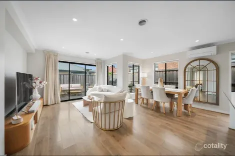 Property photo of 8 Beavers Street Mickleham VIC 3064