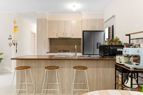 Property photo of 34 Botham Crescent Pakenham VIC 3810