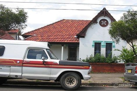 19 Greenbank St, Marrickville, NSW 2204