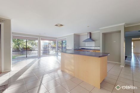 Property photo of 13 Findon Way Berwick VIC 3806