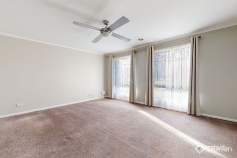 Property photo of 13 Findon Way Berwick VIC 3806