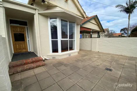 10 Kalymna Gr, St Kilda East, VIC 3183