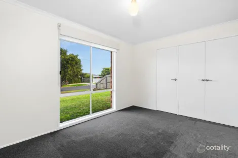 Property photo of 10 Mulholland Crescent Grovedale VIC 3216