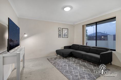 Property photo of 7 Dorsal Bend Hammond Park WA 6164