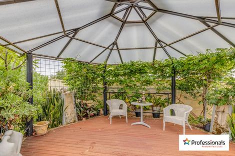Property photo of 27 Kerrison Parade Seville Grove WA 6112
