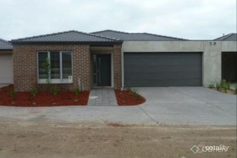 2/104 Broderick Rd, Carrum Downs, VIC 3201