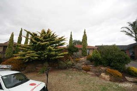 8 Osmanli Dr, Hallett Cove, SA 5158