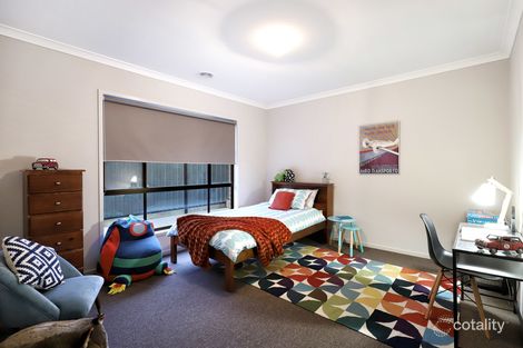 Property photo of 13 Escapade Boulevard Craigieburn VIC 3064