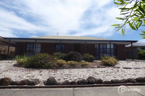 82 Mansfield St, Berwick, VIC 3806