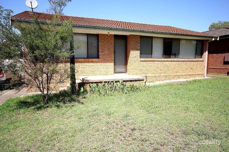 Property photo of 4 Barnfield Place Dean Park NSW 2761