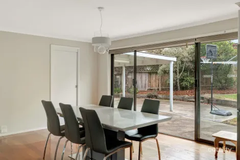 Property photo of 9 Bonnard Court Newnham TAS 7248