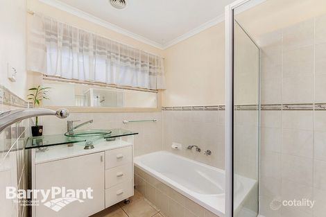 Property photo of 52 Entally Drive Albanvale VIC 3021
